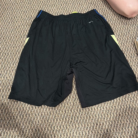 Men’s Nike dri fit shorts black blue green - Picture 5 of 6